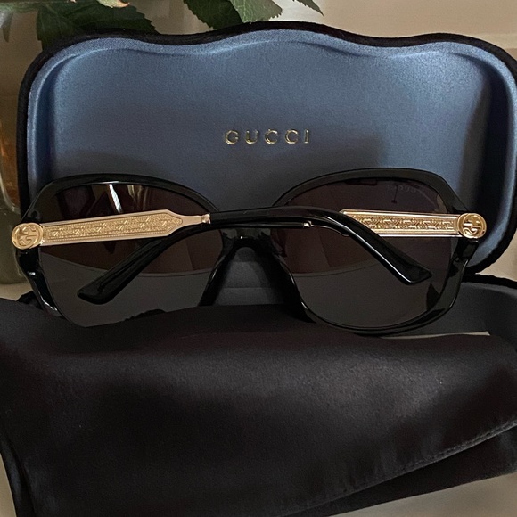 Brand new oversized Gucci sunglasses 🕶 - Picture 7 of 16